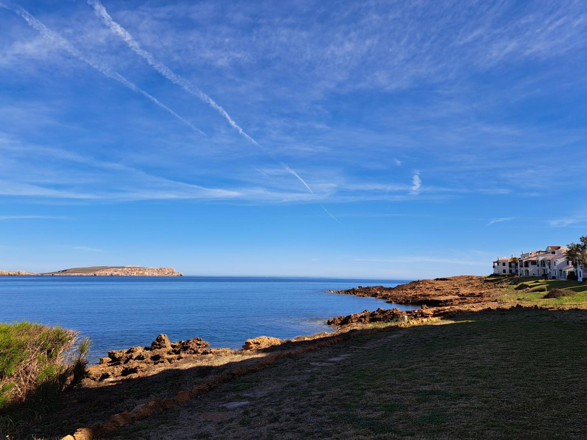Apartamento Casa con jardin ,vistas al mar y atardecer en Playas de Fornells Es Mercadal Exterior foto