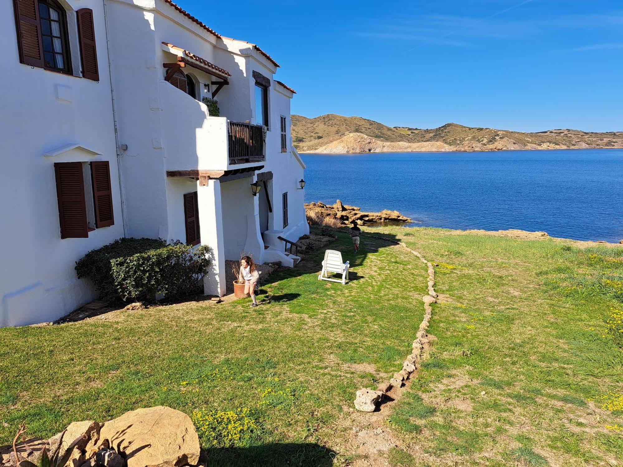 Apartamento Casa con jardin ,vistas al mar y atardecer en Playas de Fornells Es Mercadal Exterior foto
